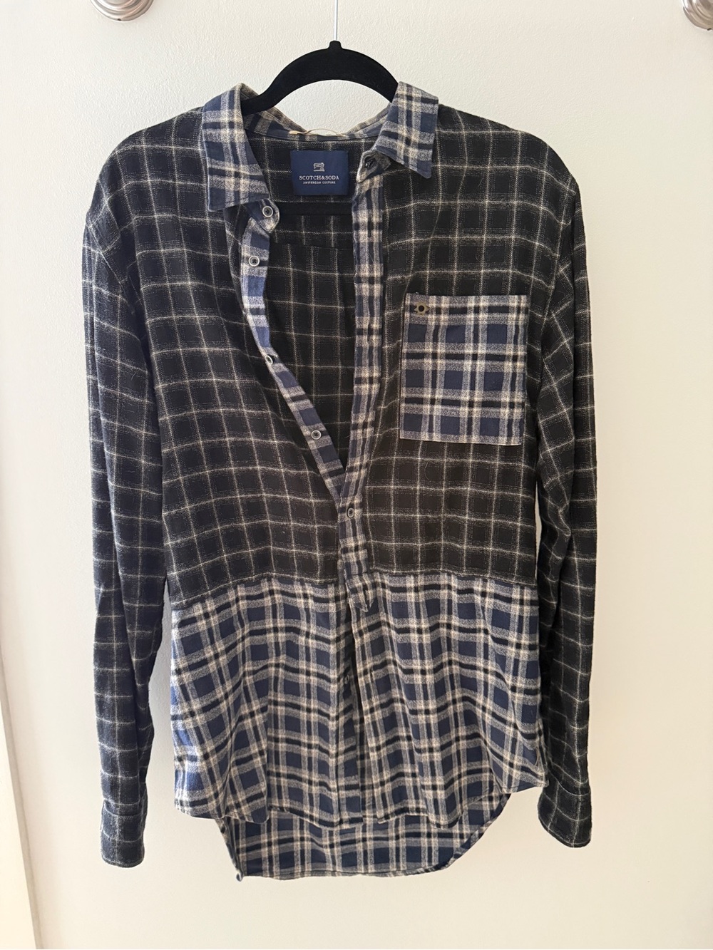 Scotch & Soda Men’s Black and Blue Plaid Button-Up Shirt